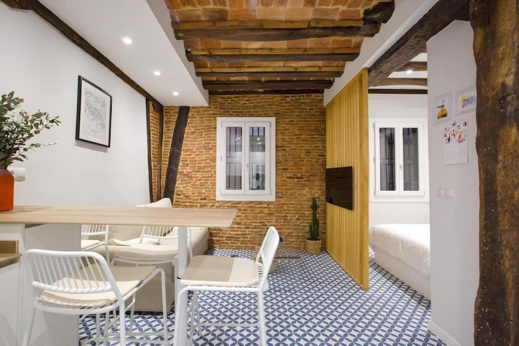 Etxeburu Apartment *
